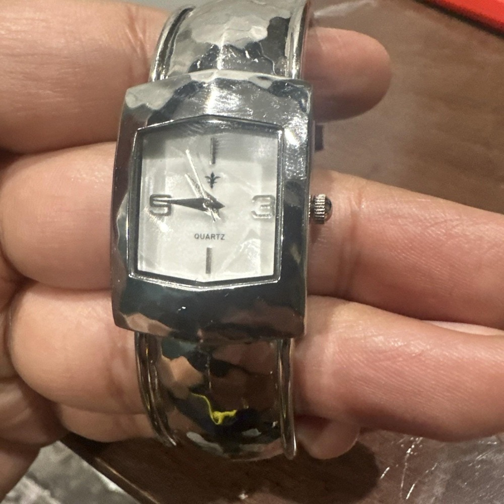 Working Silvertone 23mm Square Ladies Dainty Cuff Bracelet‎ Quartz Watch Fit 6in